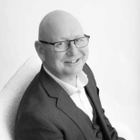 Simon L.
